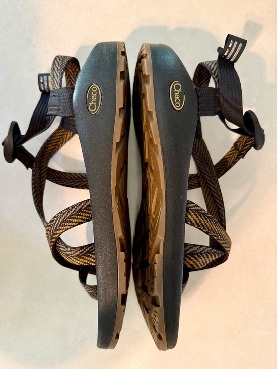 Chaco’s Men’s Size 11 Z2 Classic Sandals Adjustable Bronze Water Shoes Like New main image 6